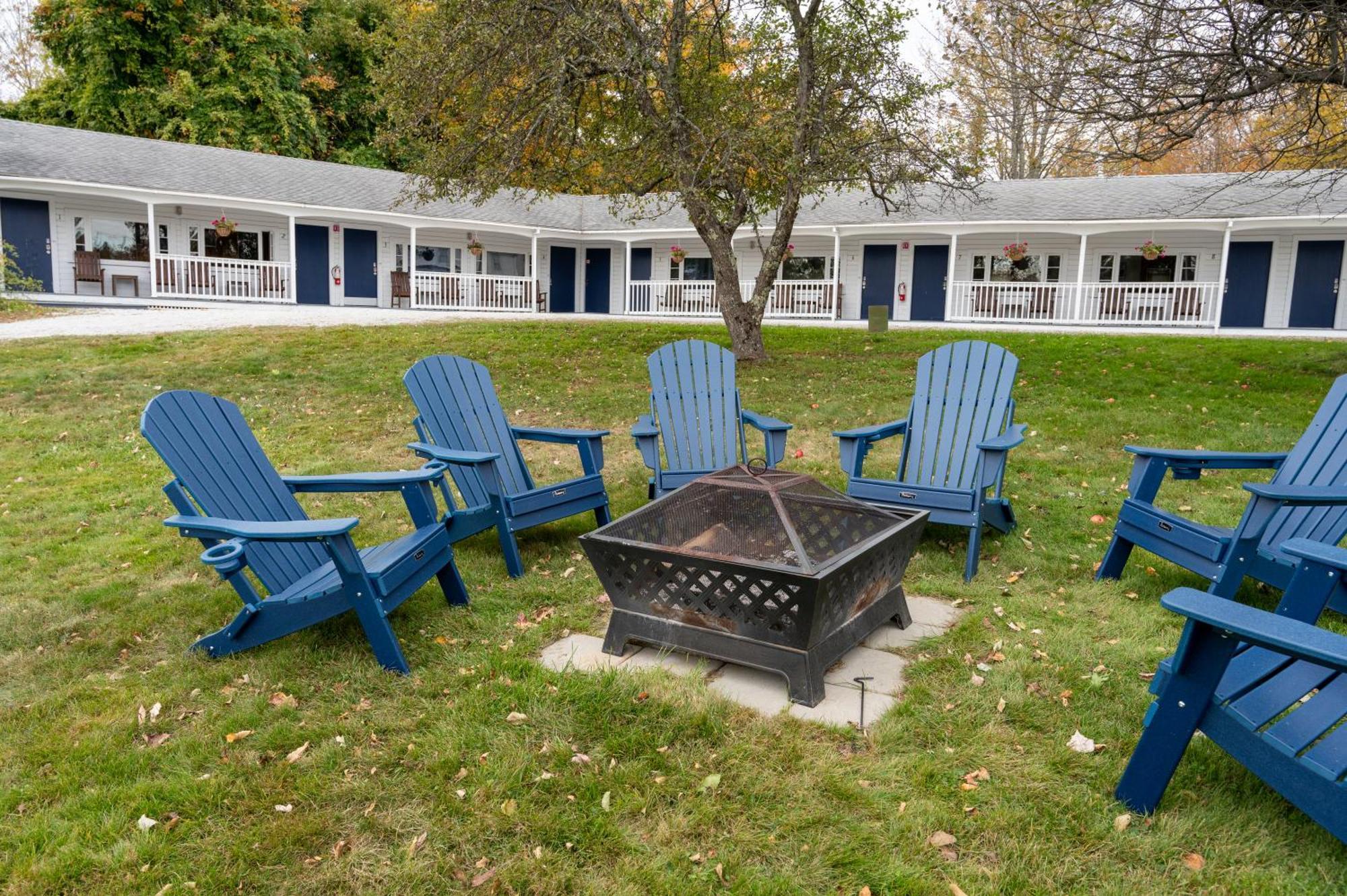 Yardarm Motel Searsport Esterno foto